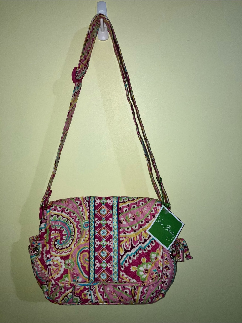 Vera Bradley NEW. Capri melon crossbody purse messenger bag with cell vape pouch
